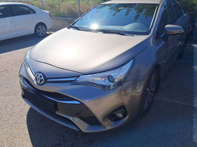 Toyota Avensis 2016