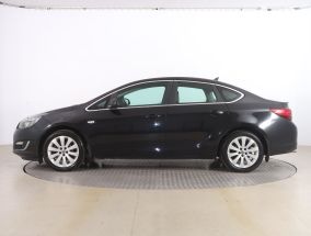 Opel Astra - 2014