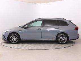 Volkswagen Golf - 2021