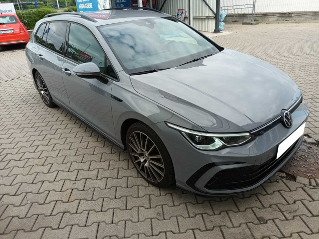 Volkswagen Golf 2021
