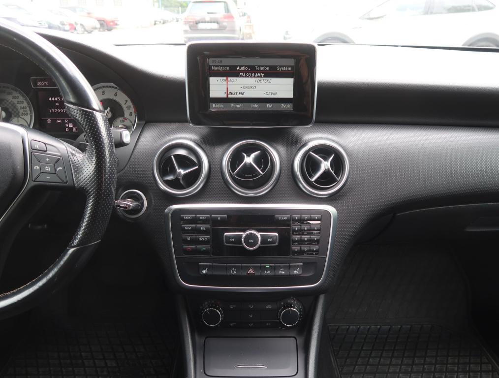 Mercedes-Benz A