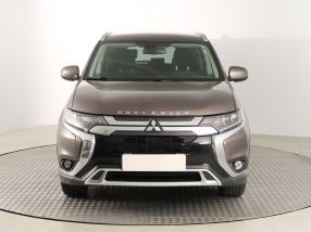 Mitsubishi Outlander - 2019