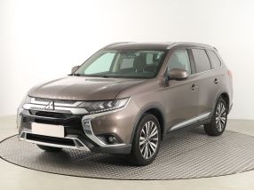 Mitsubishi Outlander - 2019