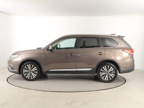 Mitsubishi Outlander - 2019