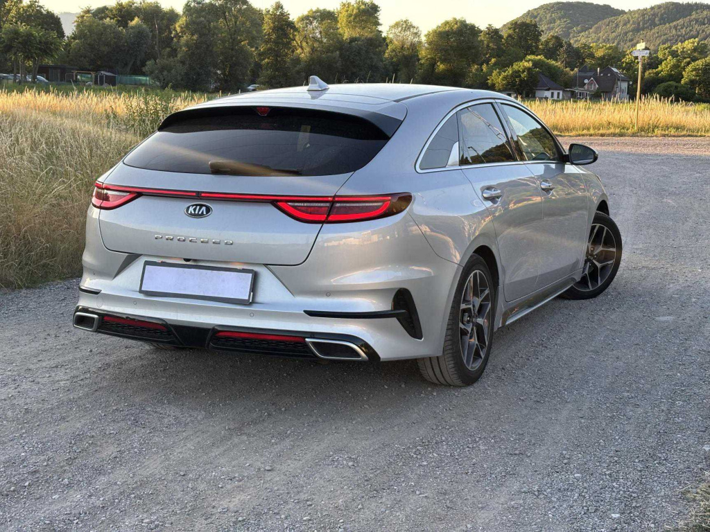 Kia ProCeed