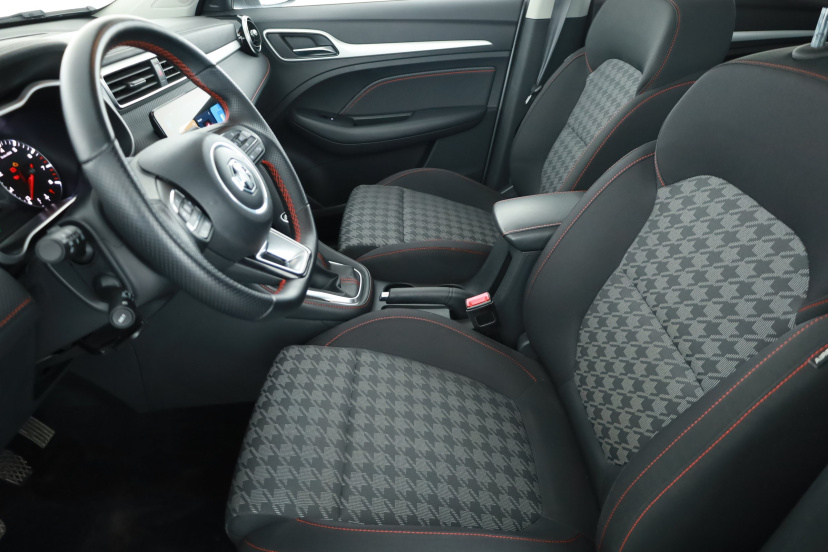 MG ZS SUV, 2024
