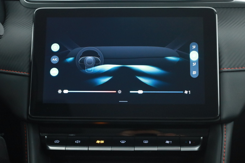 MG ZS SUV, 2024