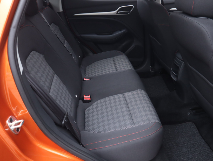 MG ZS SUV, 2025