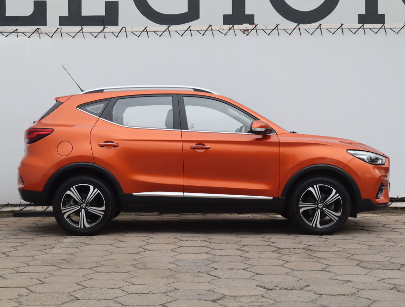 MG ZS SUV, 2025