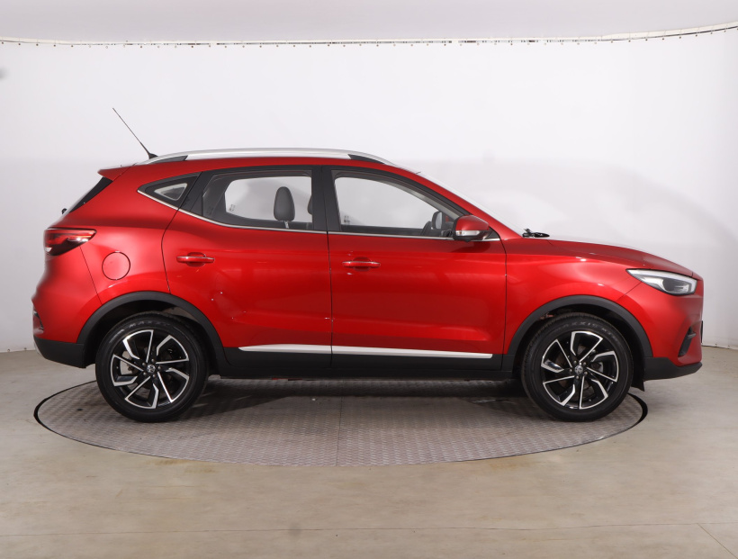 MG ZS SUV, 2025