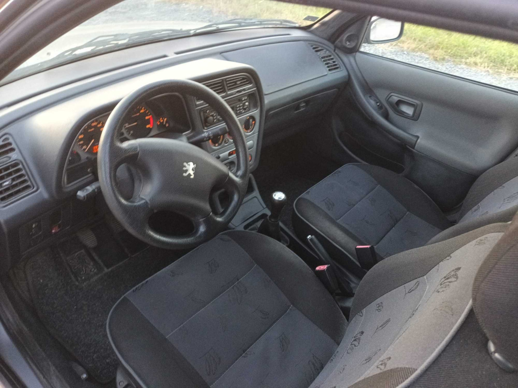 Peugeot 306