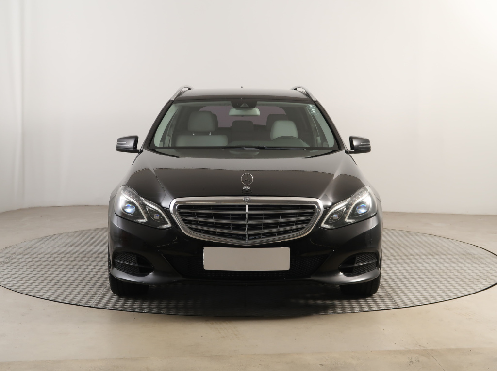 Mercedes-Benz E