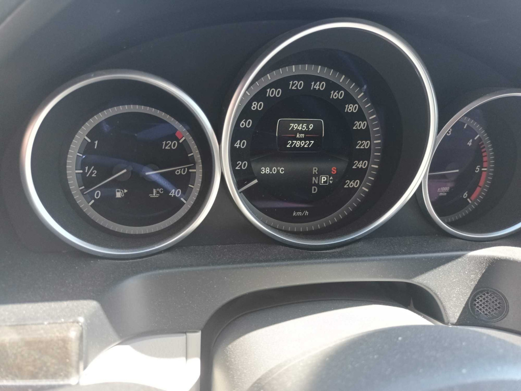 Mercedes-Benz E