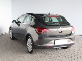 Opel Astra - 2015