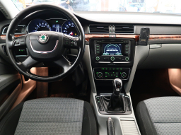 Škoda Superb 2010