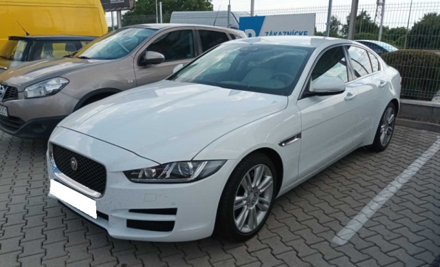 Jaguar XE 2015