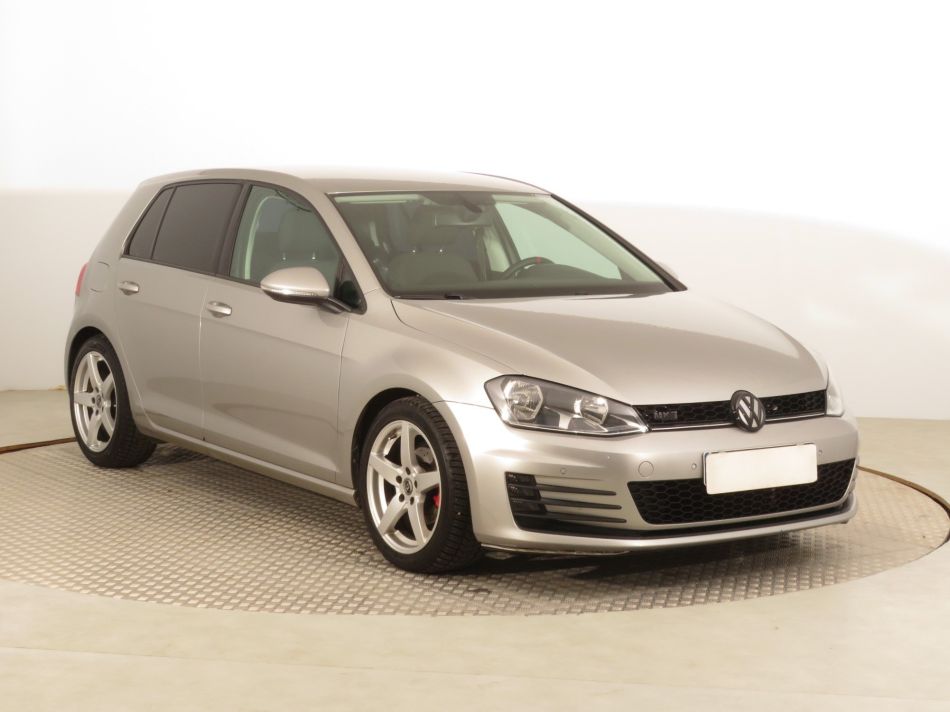 Volkswagen Golf - 2014