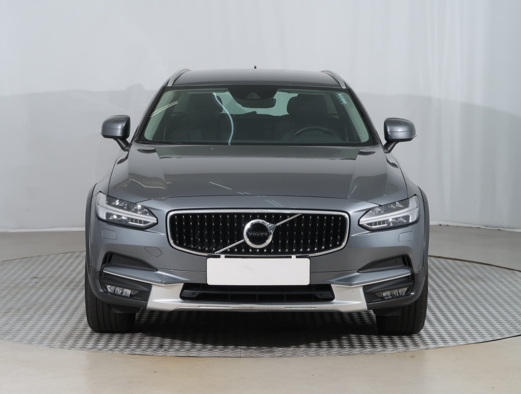 Volvo V90 Cross Country