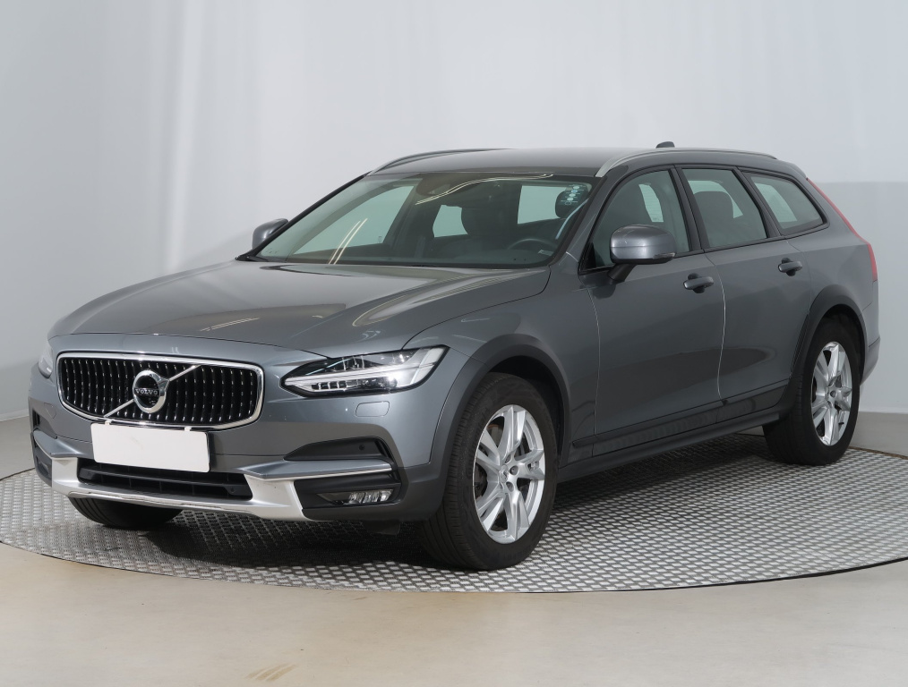 Volvo V90 Cross Country