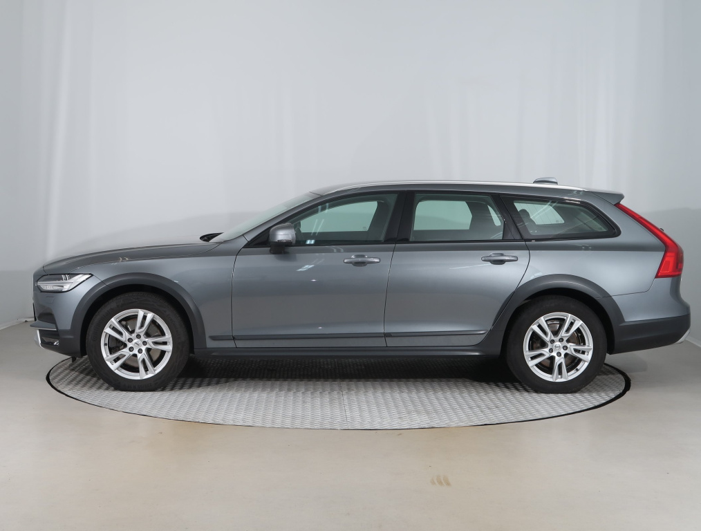 Volvo V90 Cross Country