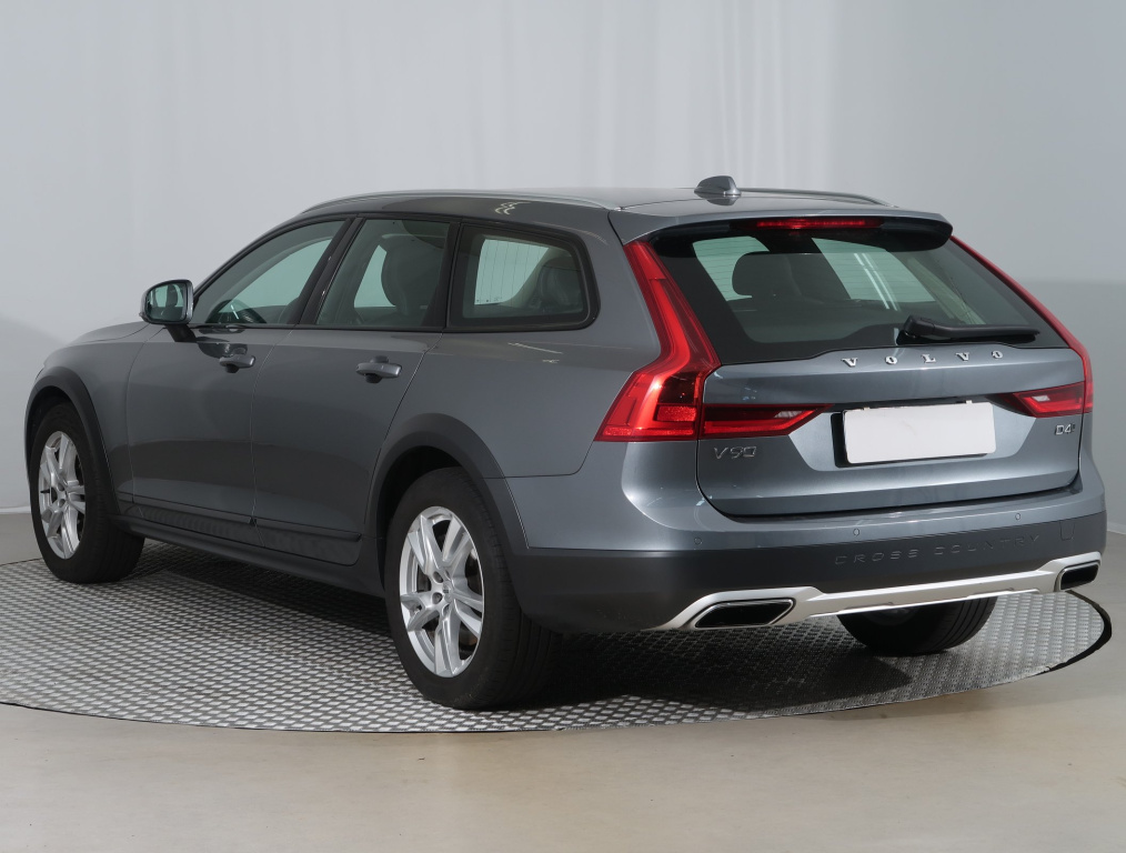 Volvo V90 Cross Country