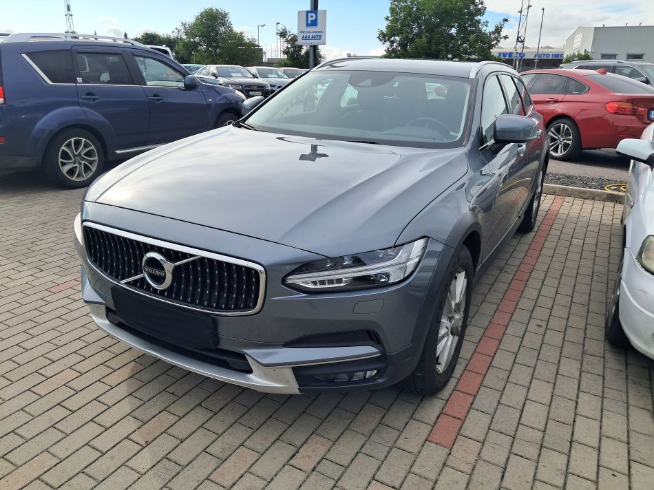 Volvo V90 Cross Country - 2019