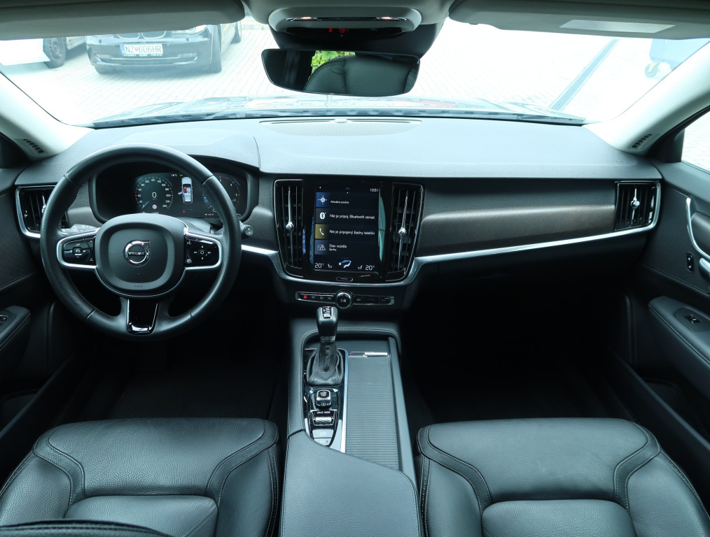 Volvo V90 Cross Country