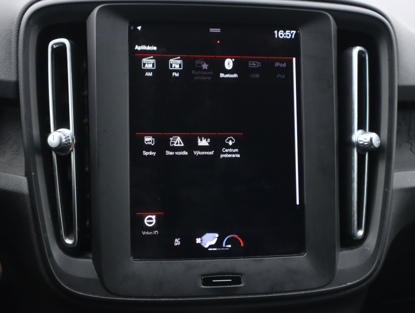 Volvo XC40, 2019