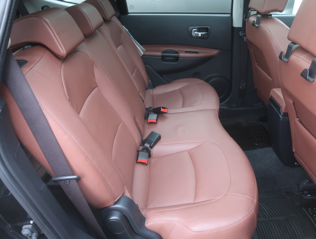 Nissan Qashqai+2