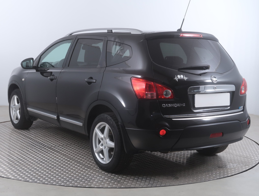 Nissan Qashqai+2