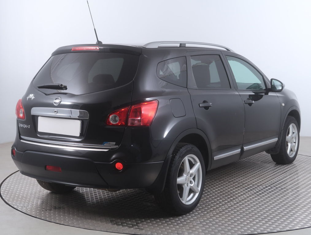 Nissan Qashqai+2
