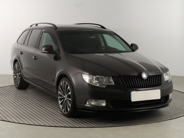 Škoda Superb 2011