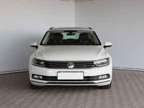 Volkswagen Passat - 2015