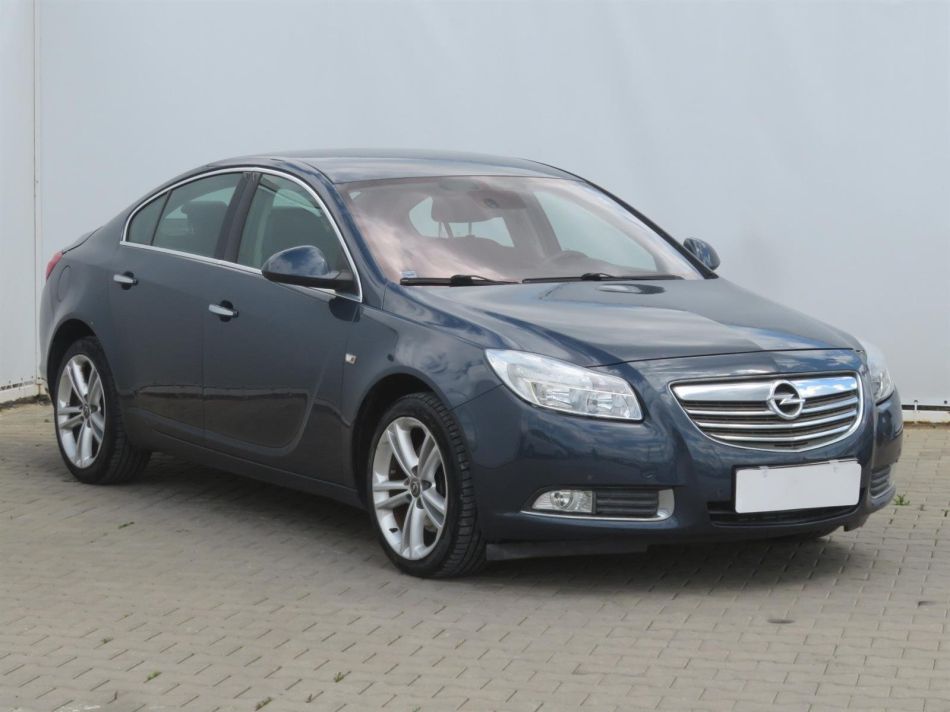 Opel Insignia - 2011