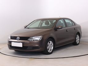 Volkswagen Jetta - 2012
