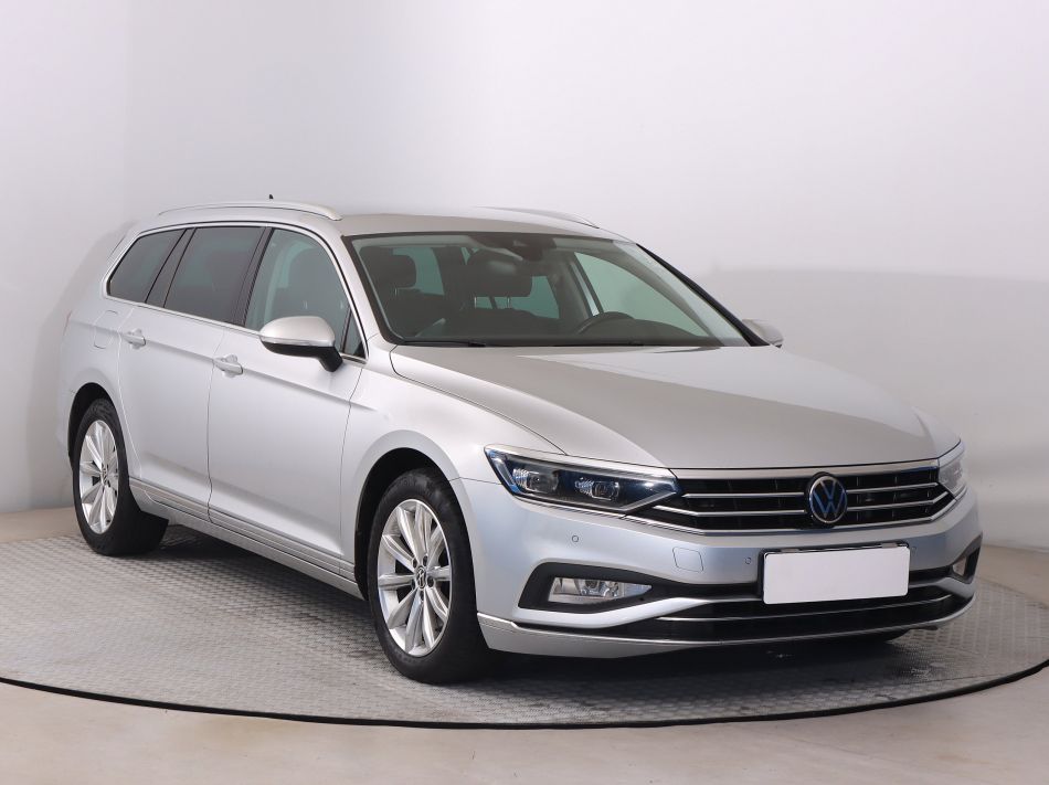 Volkswagen Passat - 2021