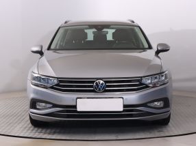 Volkswagen Passat - 2021