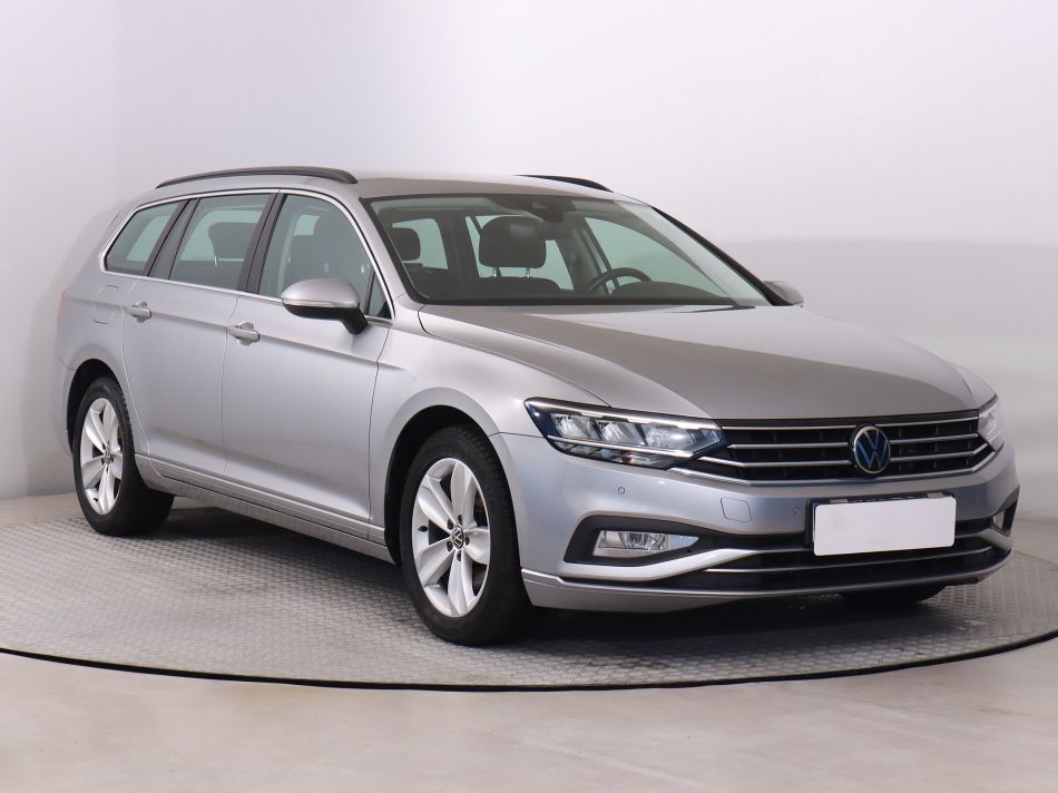 Volkswagen Passat - 2021