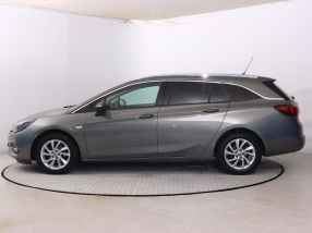 Opel Astra - 2021