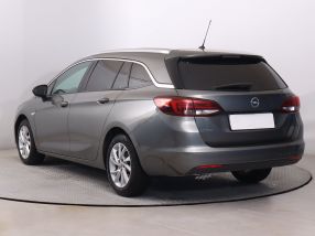Opel Astra - 2021