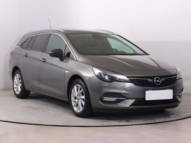 Opel Astra 2021