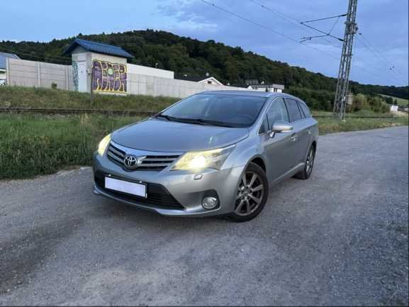 Toyota Avensis - 2012
