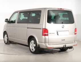Volkswagen Multivan - 2015