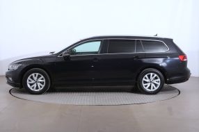 Volkswagen Passat - 2021
