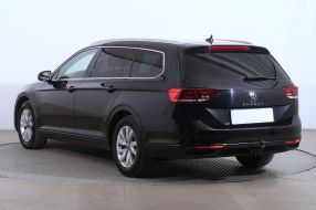 Volkswagen Passat - 2021
