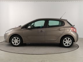 Peugeot 208 - 2013