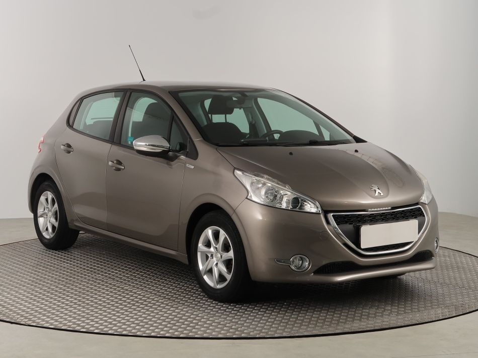 Peugeot 208 - 2013