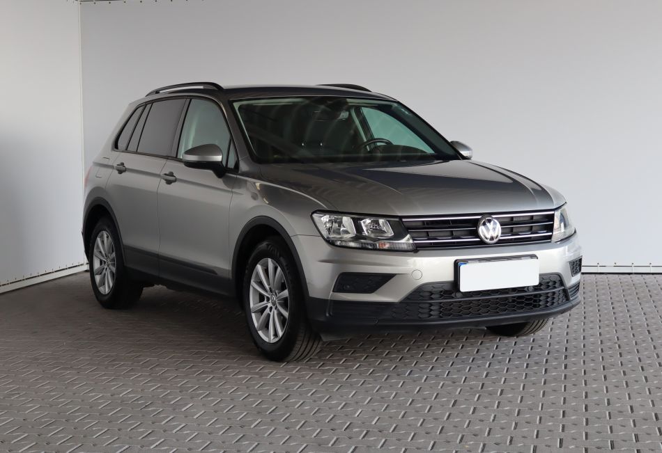 Volkswagen Tiguan - 2020