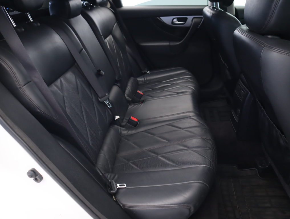 Infiniti FX