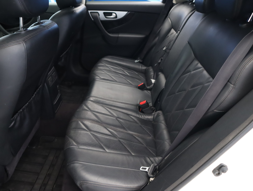 Infiniti FX